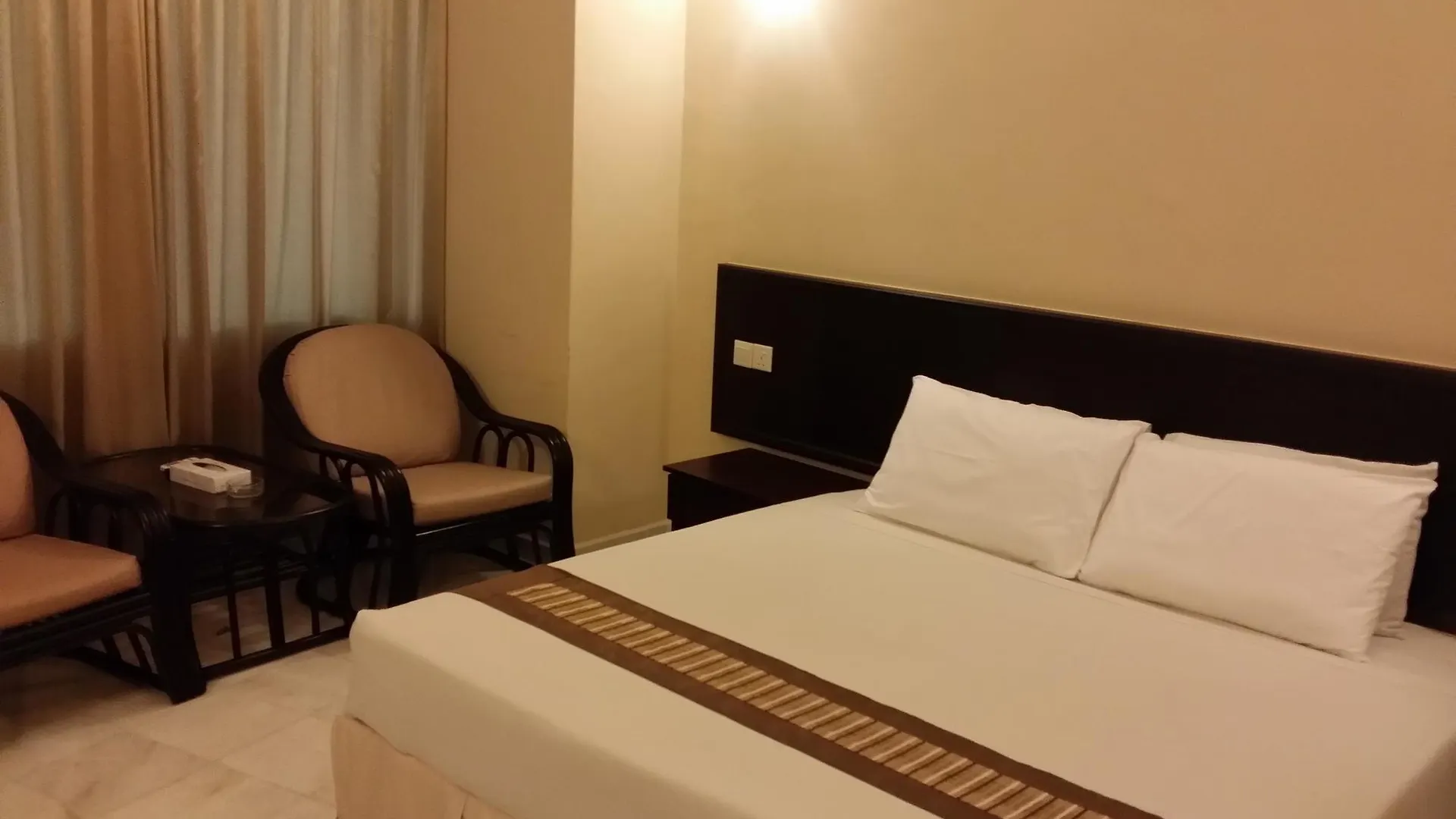 Stallions Suite Penang Jelutong Hotel
