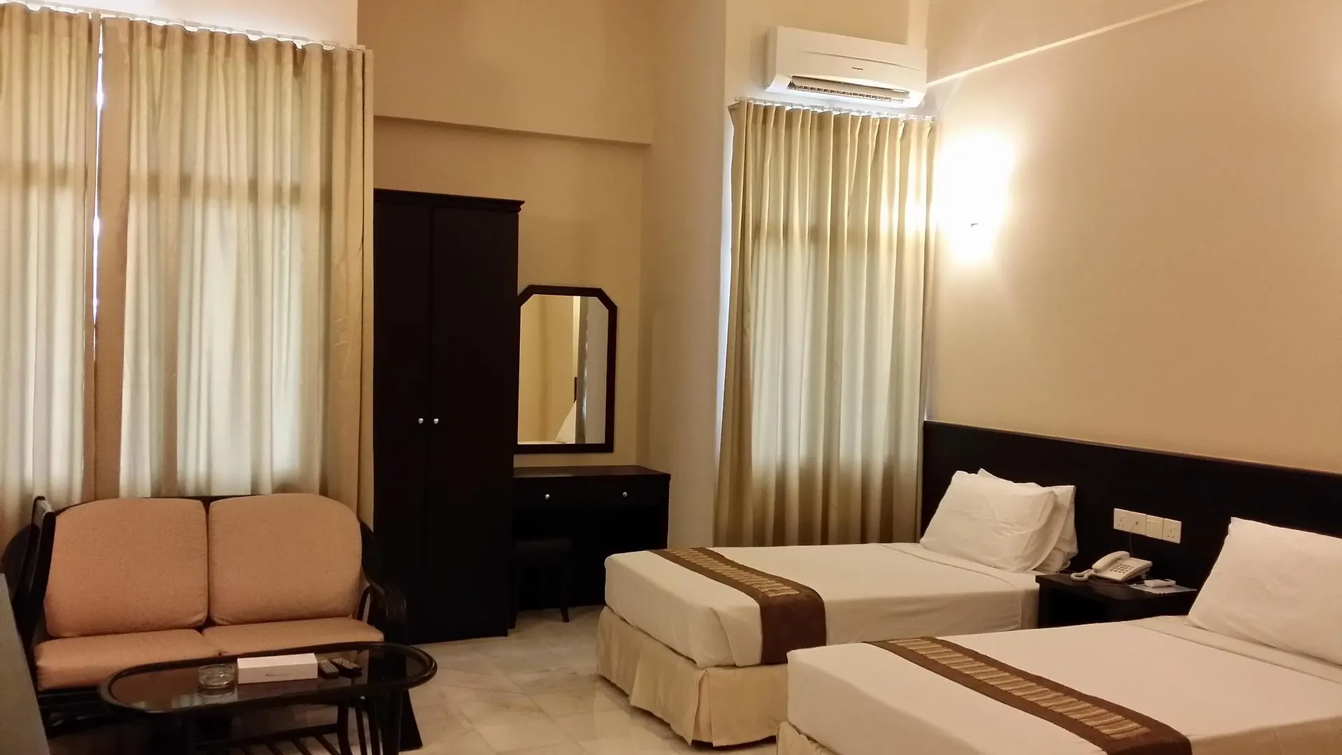 Stallions Suite Penang Jelutong